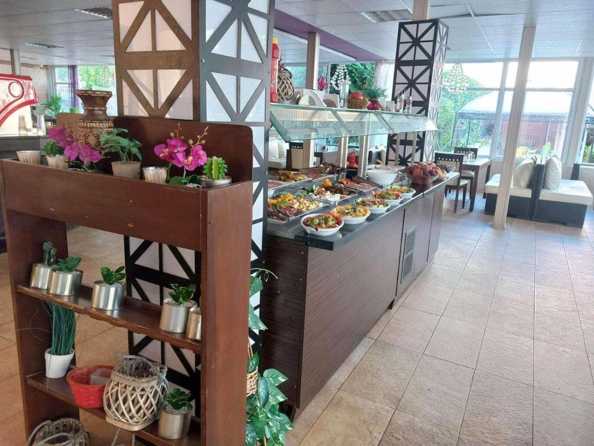Tropics Hotel Sveti Vlas Dış mekan fotoğraf