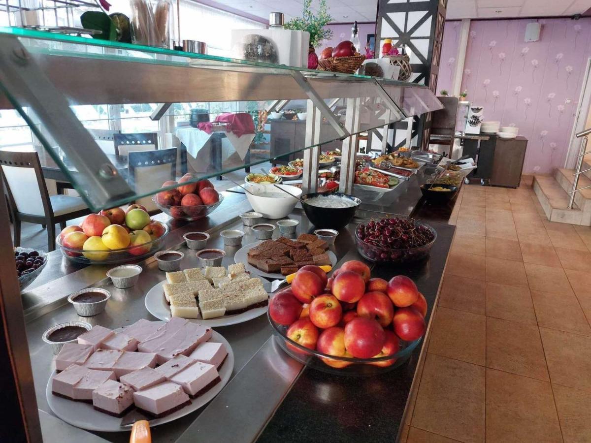 Tropics Hotel Sveti Vlas Dış mekan fotoğraf