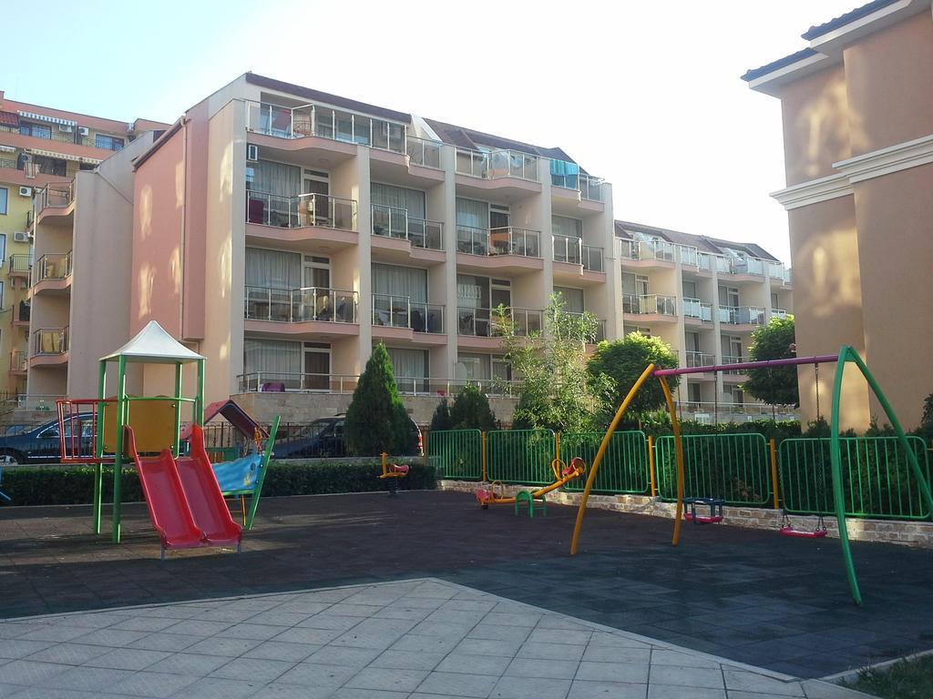 Tropics Hotel Sveti Vlas Dış mekan fotoğraf