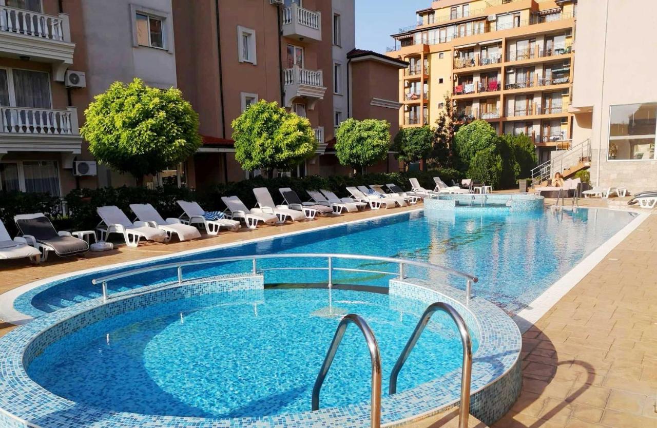 Tropics Hotel Sveti Vlas Dış mekan fotoğraf