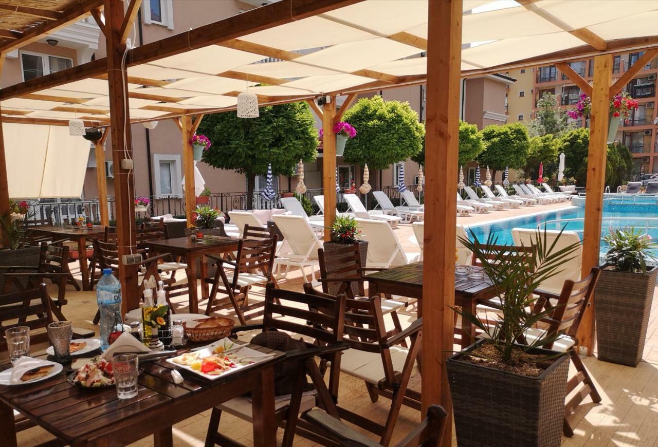 Tropics Hotel Sveti Vlas Dış mekan fotoğraf